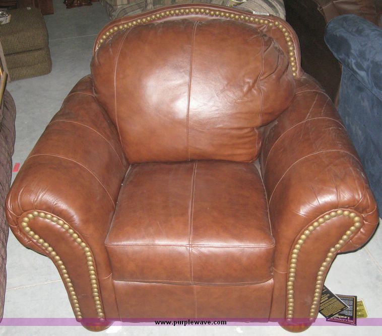 in MANHATTAN, KS Item 6830 sold Purple Wave