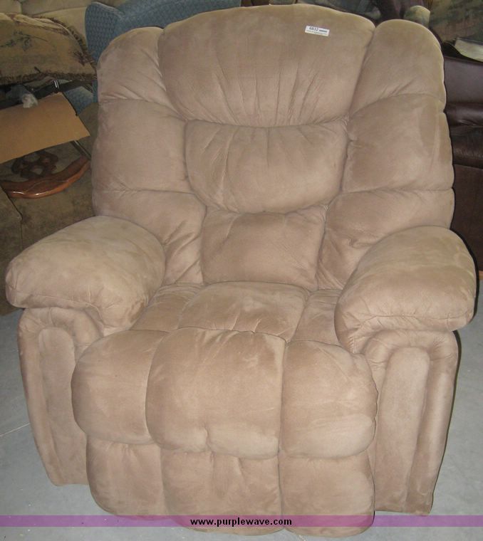 in MANHATTAN, KS Item 6832 sold Purple Wave