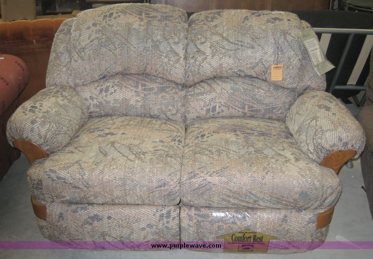 in MANHATTAN, KS Item 7009 sold Purple Wave