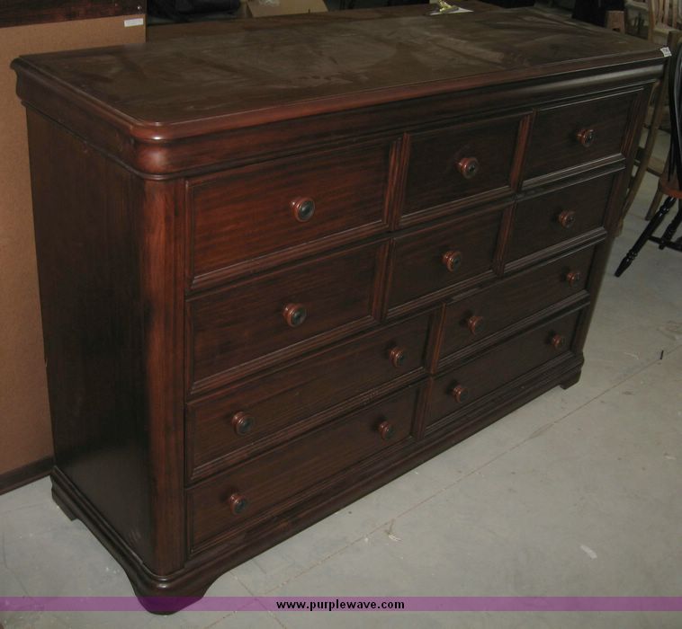 in MANHATTAN, KS Item 7542 sold Purple Wave