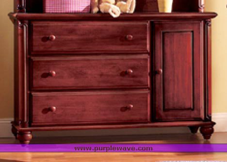 image for item 1059 Essex white lifetime crib