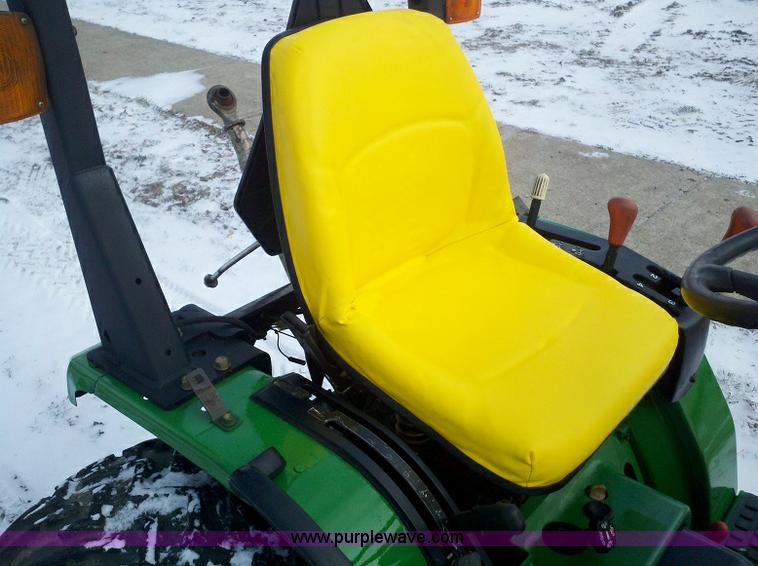 image for item A1807 John Deere 4100 MFWD compact tractor