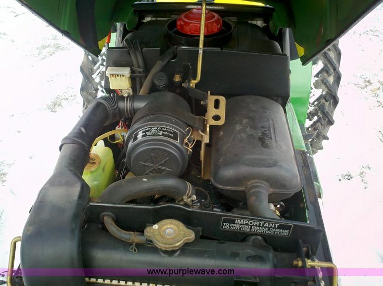 image for item A1807 John Deere 4100 MFWD compact tractor