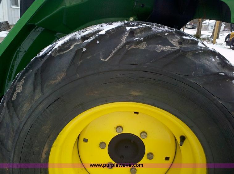 image for item A1807 John Deere 4100 MFWD compact tractor