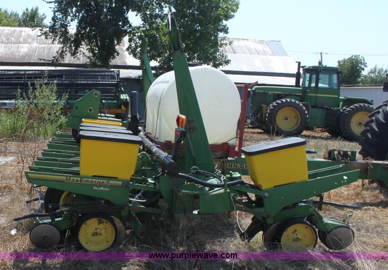 image for item A2711 John Deere 1760 eight row planter