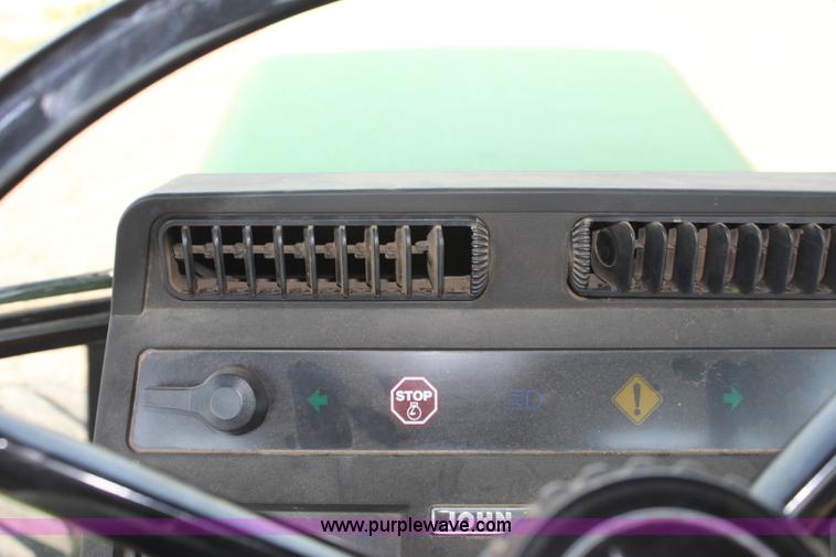 image for item A2714 1995 John Deere 8770 4WD tractor