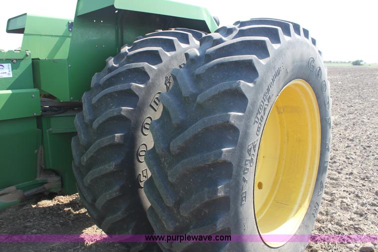 image for item A2714 1995 John Deere 8770 4WD tractor