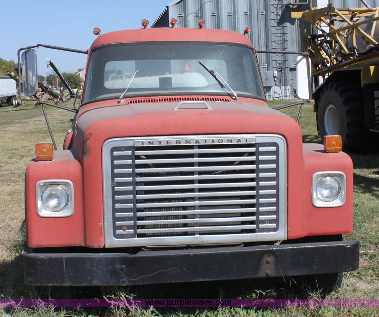 image for item A2930 1972 International Loadstar 1600 truck cab and chassis