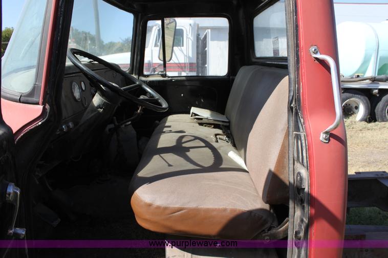 image for item A2930 1972 International Loadstar 1600 truck cab and chassis