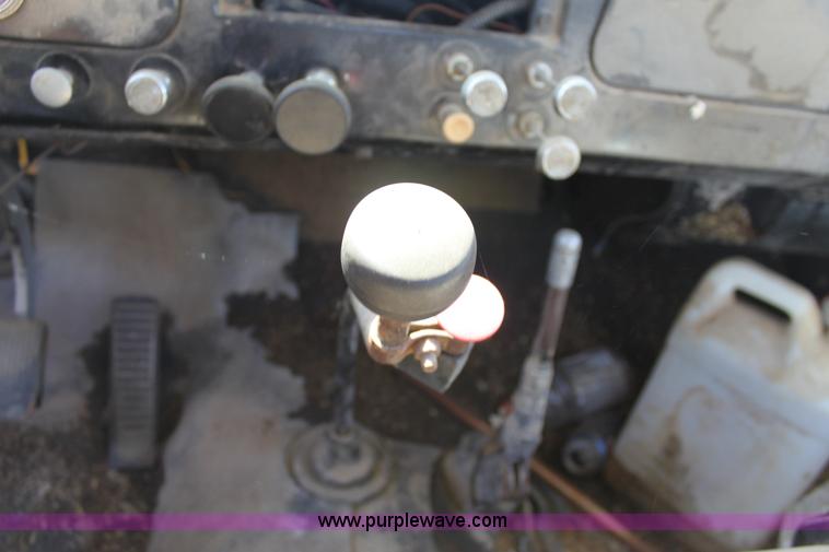 image for item A2930 1972 International Loadstar 1600 truck cab and chassis