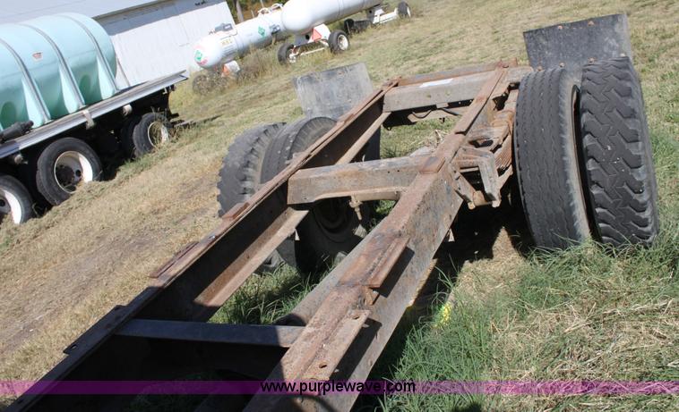 image for item A2930 1972 International Loadstar 1600 truck cab and chassis