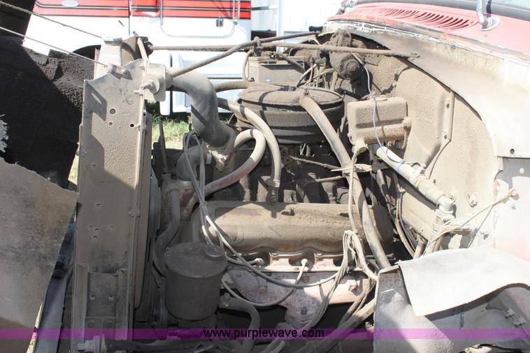 image for item A2930 1972 International Loadstar 1600 truck cab and chassis