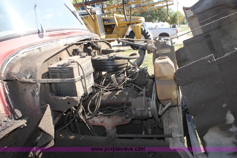 image for item A2930 1972 International Loadstar 1600 truck cab and chassis