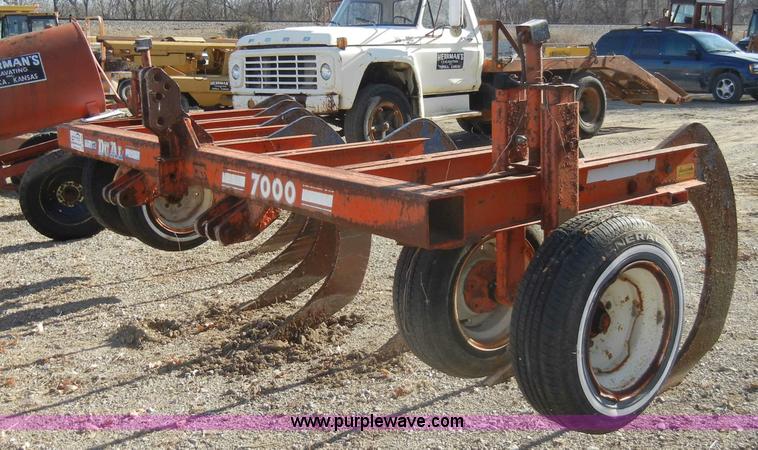 image for item A3392 Dual 7000 seven shank ripper