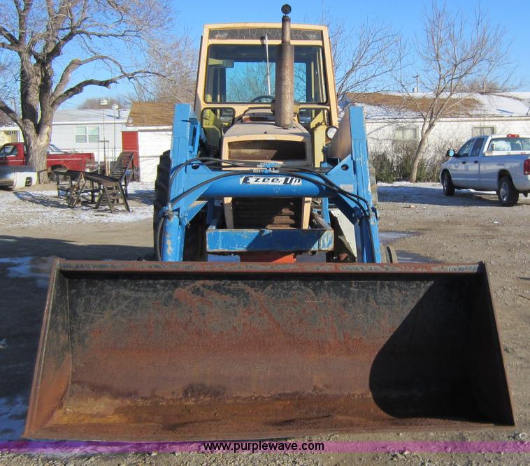 image for item A5651 1973 Case 1080 Agri King tractor