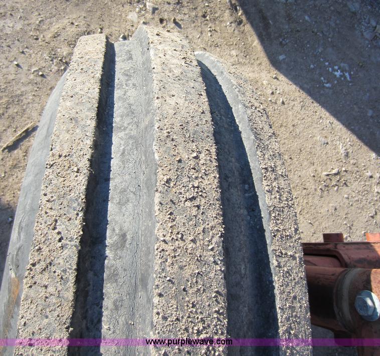 image for item A5651 1973 Case 1080 Agri King tractor