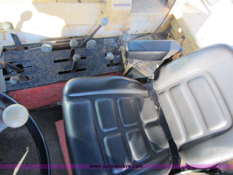 image for item A5651 1973 Case 1080 Agri King tractor