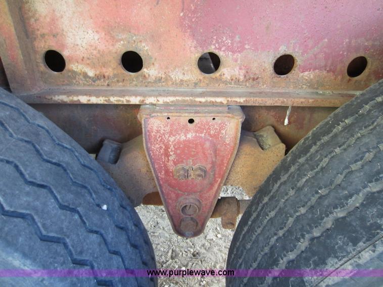 image for item A5654 1984 Dorsey 45' flatbed semi trailer