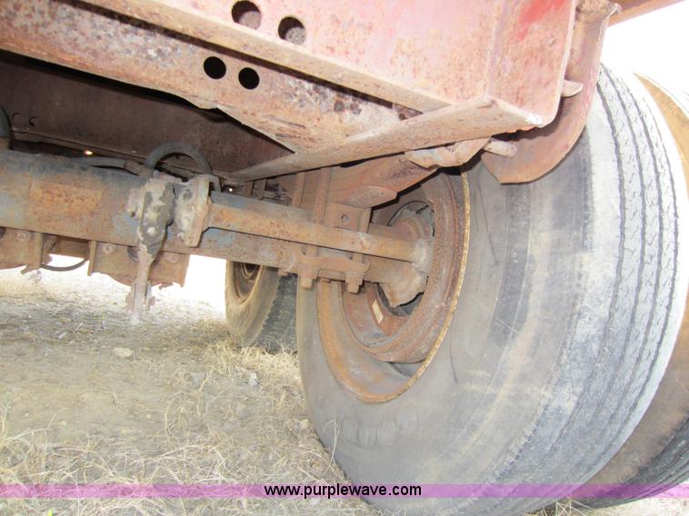 image for item A5654 1984 Dorsey 45' flatbed semi trailer