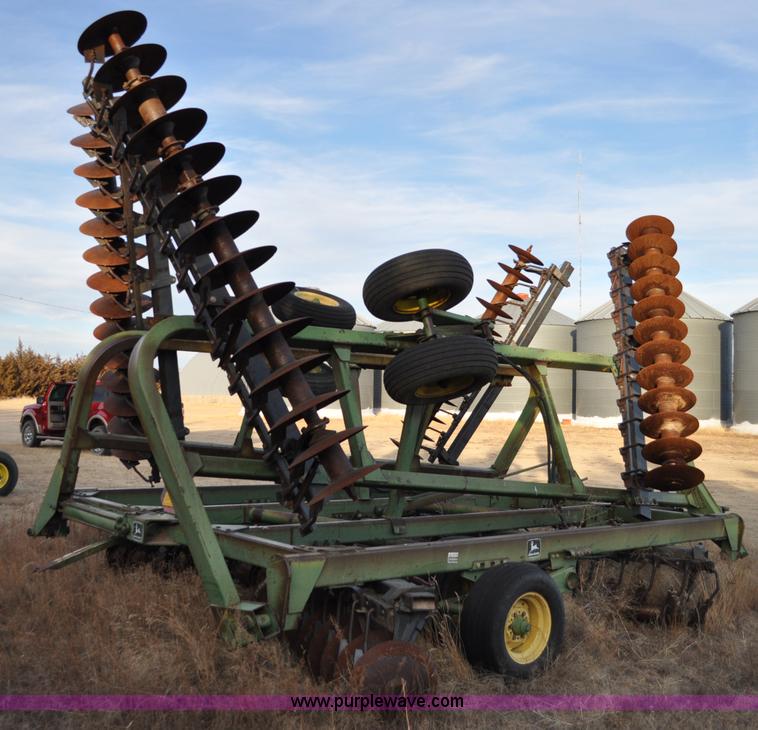 image for item A5780 John Deere 335 wing disk