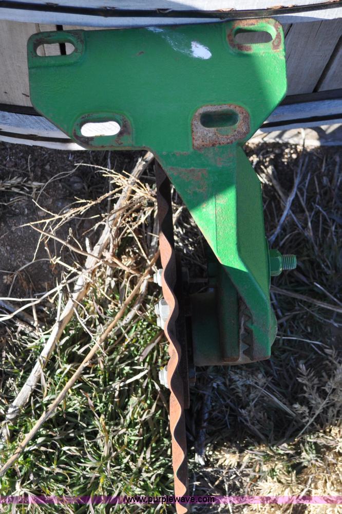 image for item A5781 (24) John Deere coulters