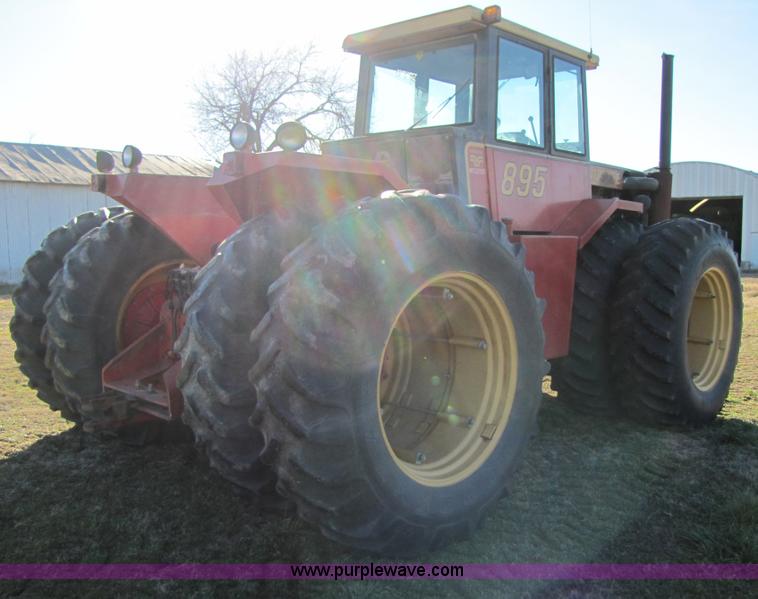 image for item B2163 1981 Versatile 895 articulating 4WD tractor