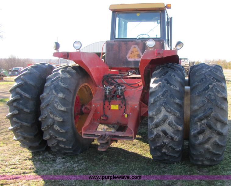 image for item B2163 1981 Versatile 895 articulating 4WD tractor