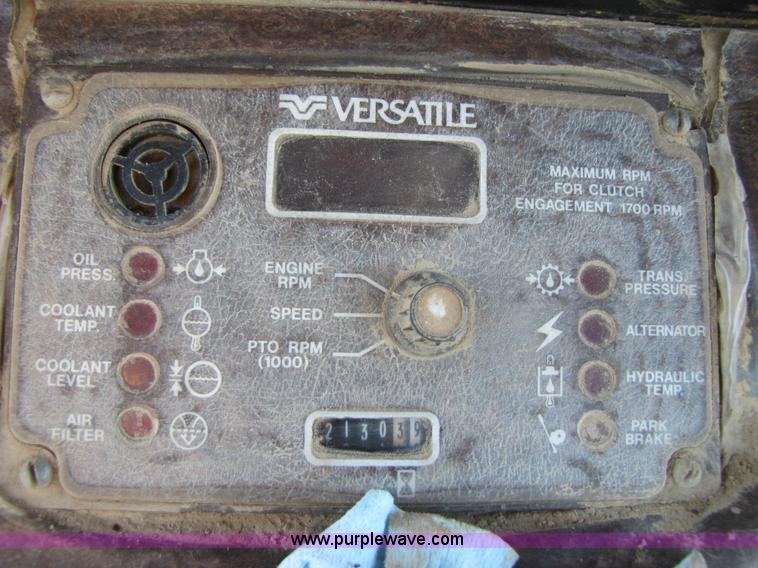 image for item B2163 1981 Versatile 895 articulating 4WD tractor