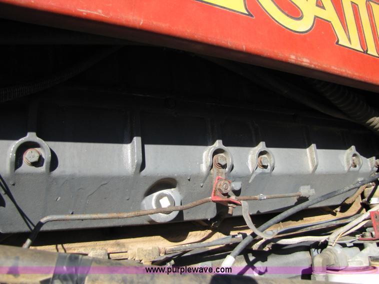 image for item B2163 1981 Versatile 895 articulating 4WD tractor