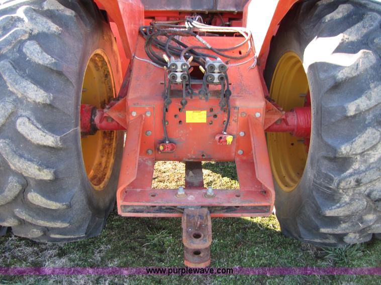image for item B2163 1981 Versatile 895 articulating 4WD tractor