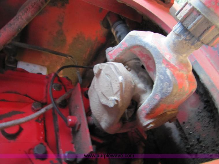 image for item B2163 1981 Versatile 895 articulating 4WD tractor