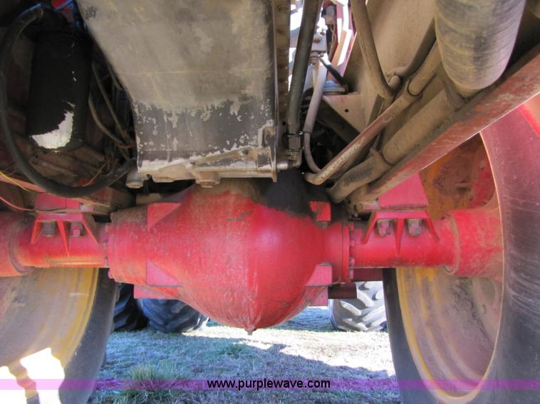 image for item B2163 1981 Versatile 895 articulating 4WD tractor