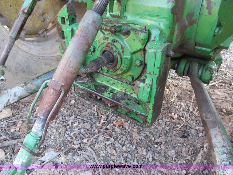 image for item B2582 1978 John Deere 4230 tractor
