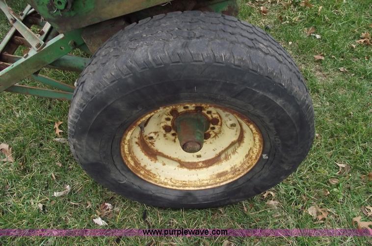 image for item B6017 John Deere FB-8 drill