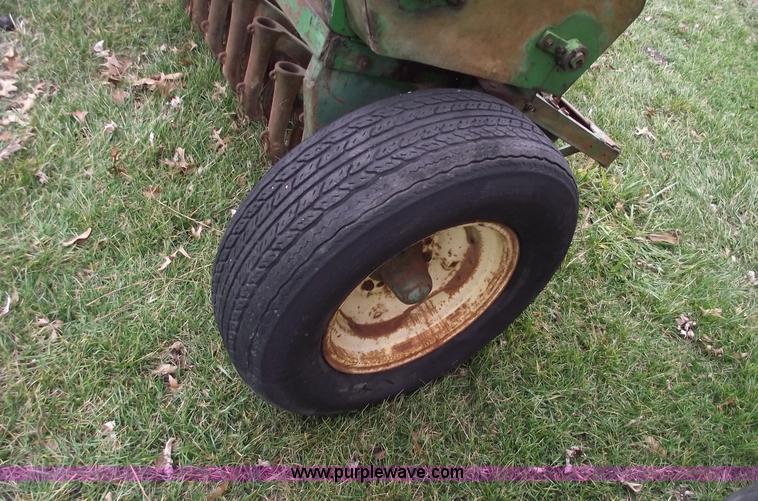 image for item B6017 John Deere FB-8 drill