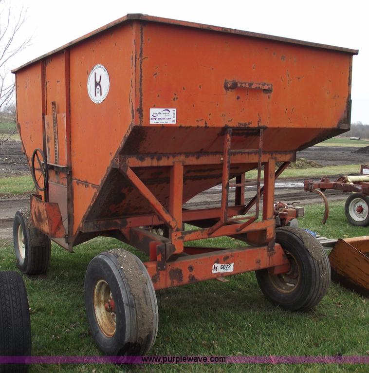 image for item B6018 Koby 6072 gravity wagon
