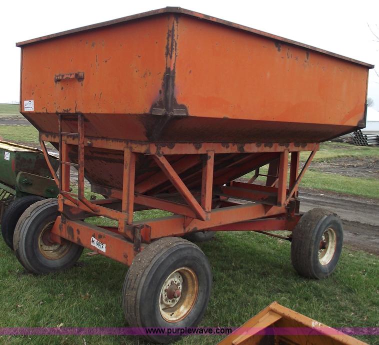 image for item B6018 Koby 6072 gravity wagon