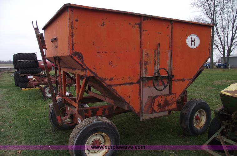 image for item B6018 Koby 6072 gravity wagon