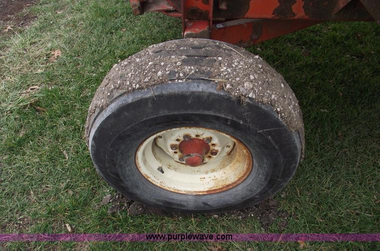 image for item B6018 Koby 6072 gravity wagon