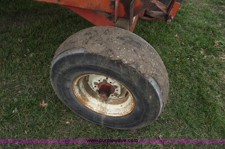 image for item B6018 Koby 6072 gravity wagon