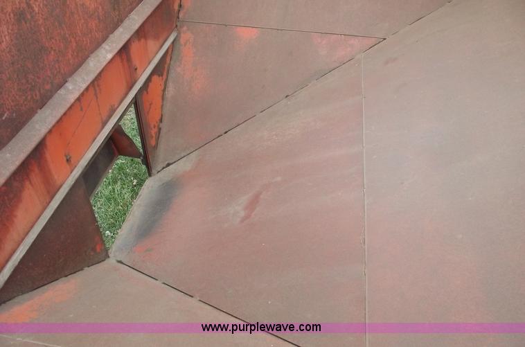 image for item B6018 Koby 6072 gravity wagon