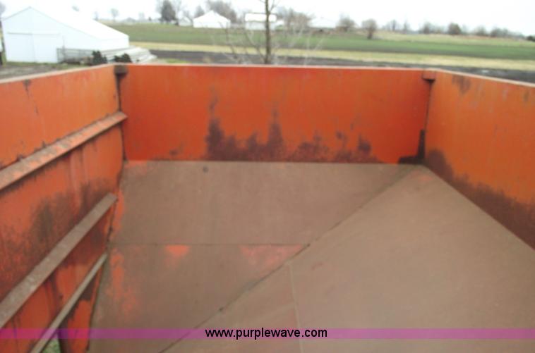 image for item B6018 Koby 6072 gravity wagon