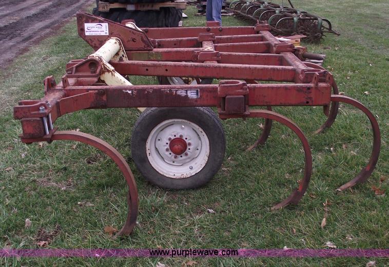 image for item B6021 Krause 11.5' chisel plow