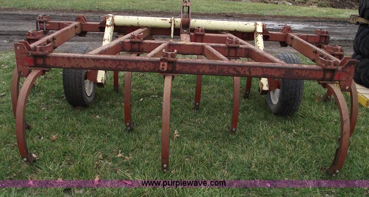 image for item B6021 Krause 11.5' chisel plow