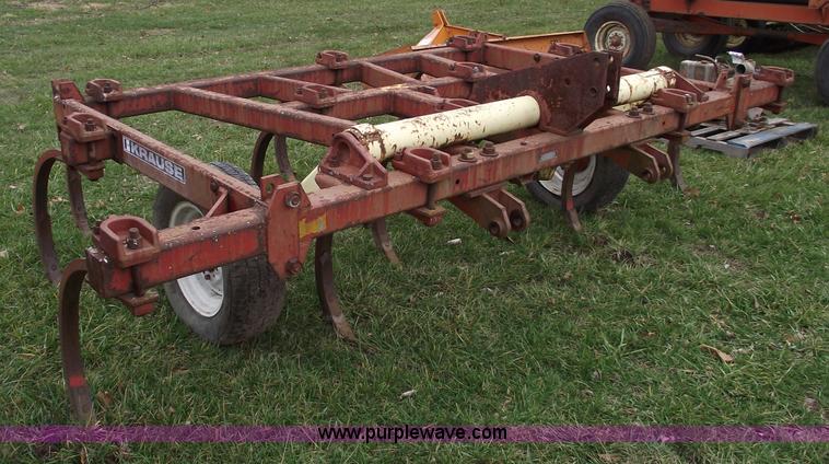 image for item B6021 Krause 11.5' chisel plow