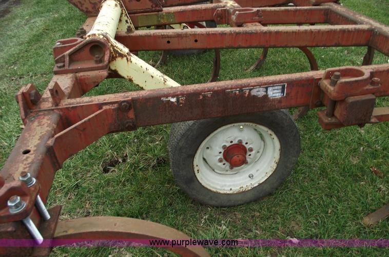 image for item B6021 Krause 11.5' chisel plow