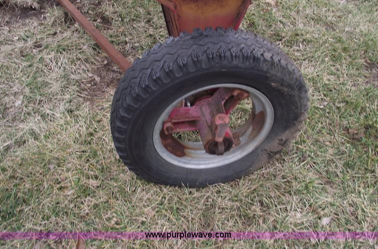 image for item B6034 Gandy 112 gravity drop seeder