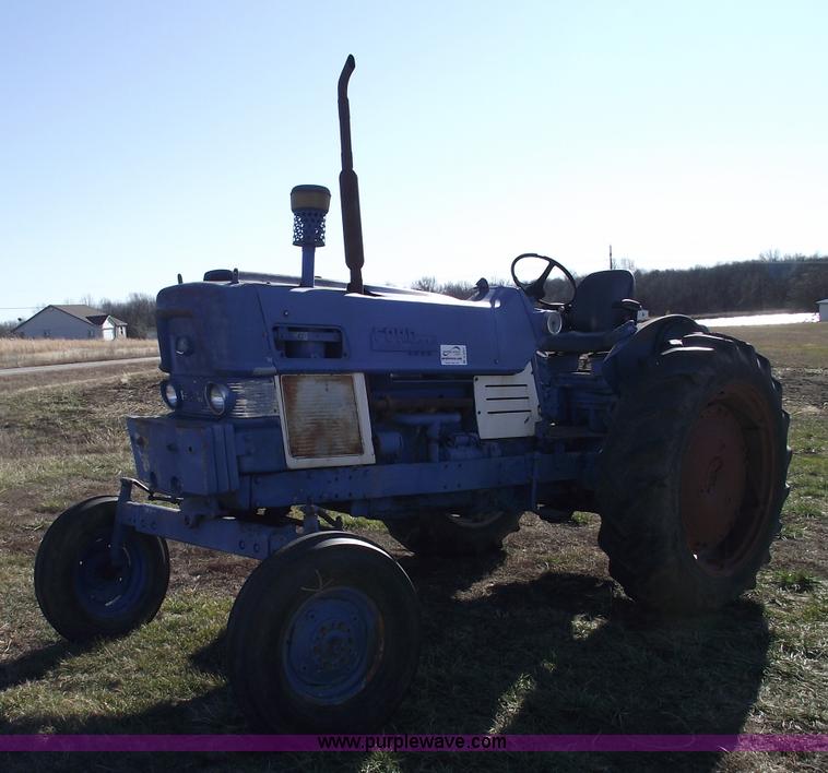 image for item B6057 1968 Ford 6000 tractor