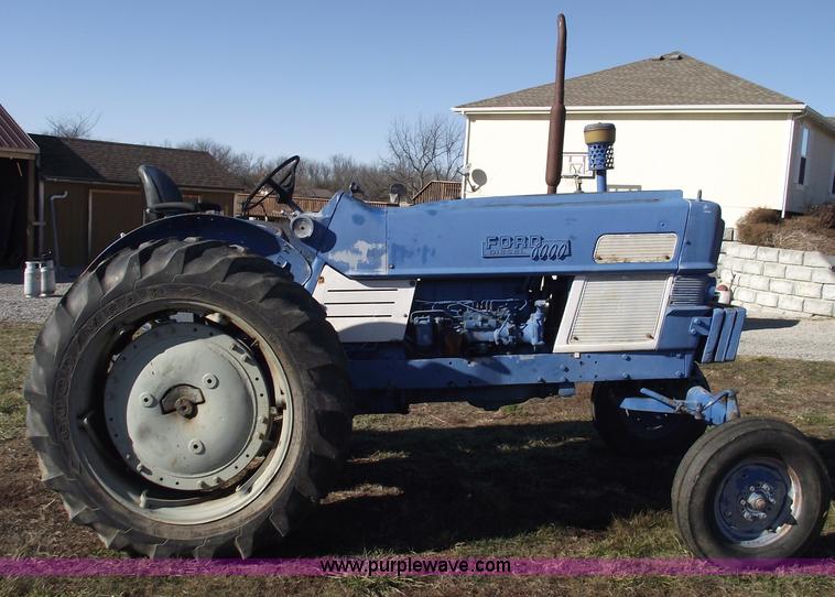 image for item B6057 1968 Ford 6000 tractor