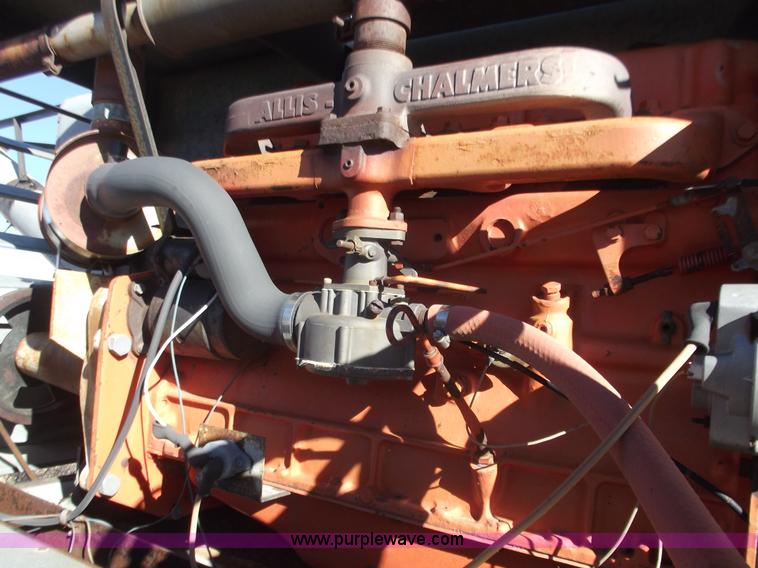 image for item B7528 Gleaner G combine